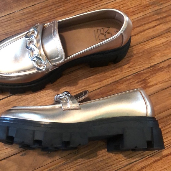 Gold platforms - Picture 2 of 6